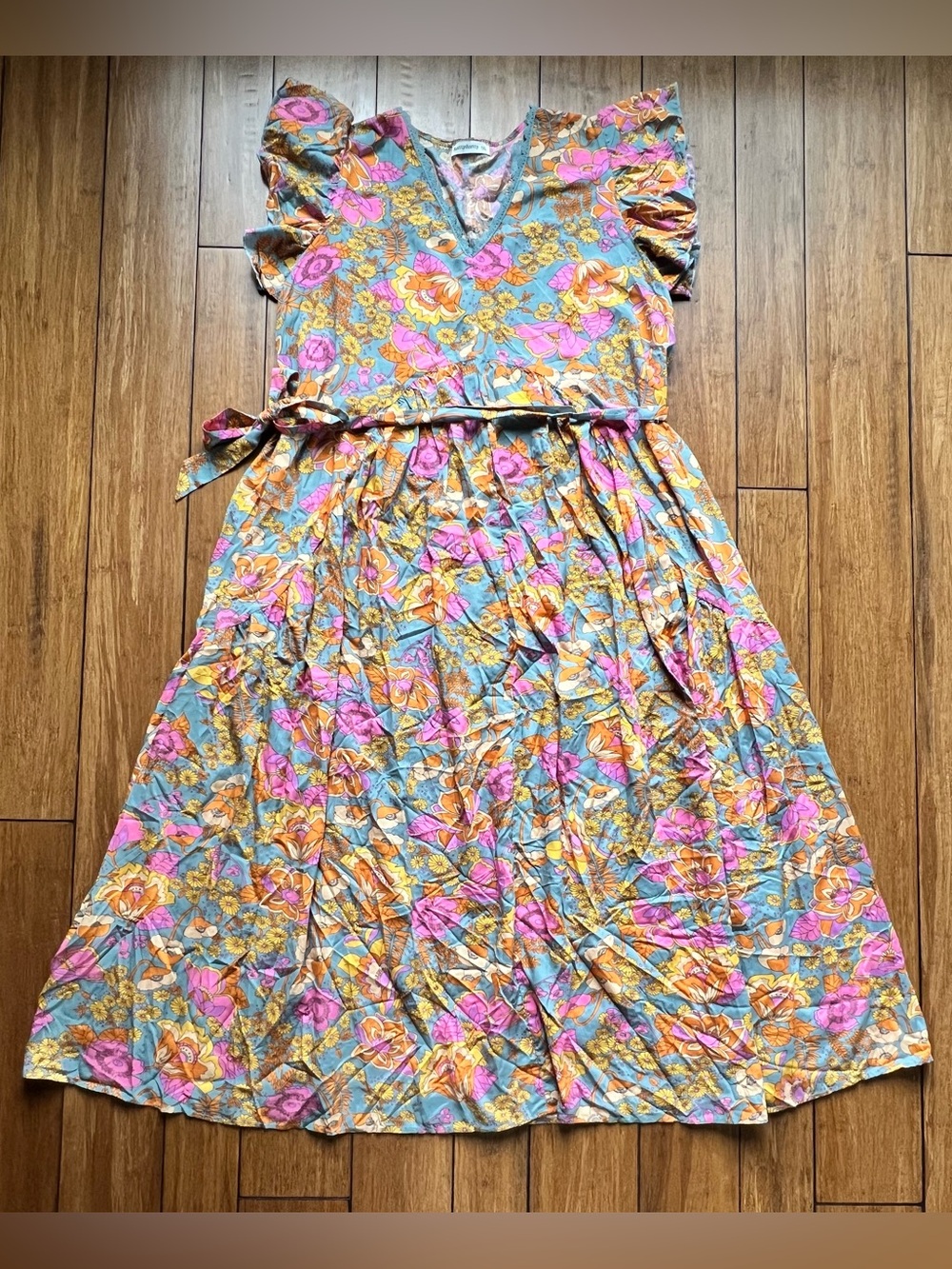 RusttyDusstty Floral V-neck Tie-Waist  Maxi Dress Size 1XL